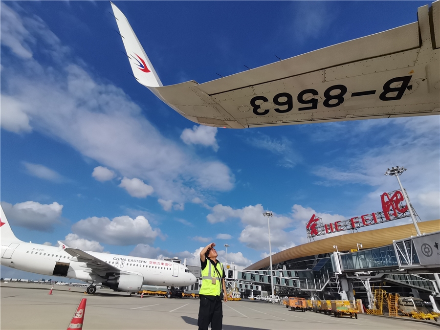 高温!高峰!干劲高涨!东航人暑运进行时(图6) 高温!高峰!干劲高涨!东航人暑运进行时(图6)