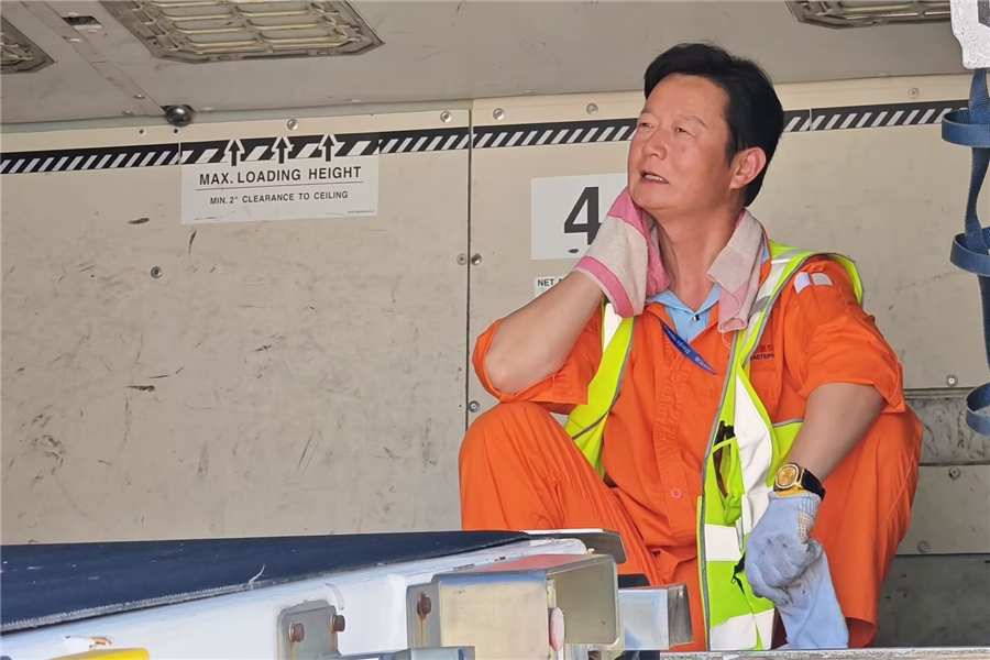 高温!高峰!干劲高涨!东航人暑运进行时(图3) 高温!高峰!干劲高涨!东航人暑运进行时(图3)
